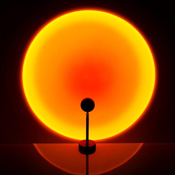 SolaraGlow – 360° Sunset Projection Mood Lamp