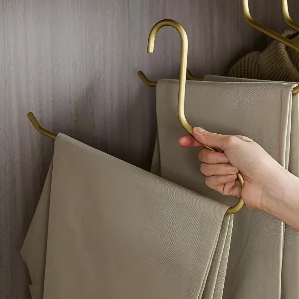 Milo Wardrobe Hangers - Durable Metal, Non-Slip Design 4