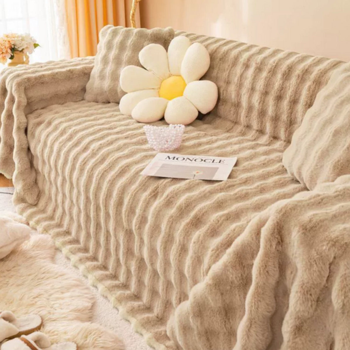Ravine Faux Fur Blanket - Soft Touch, Modern Design 4