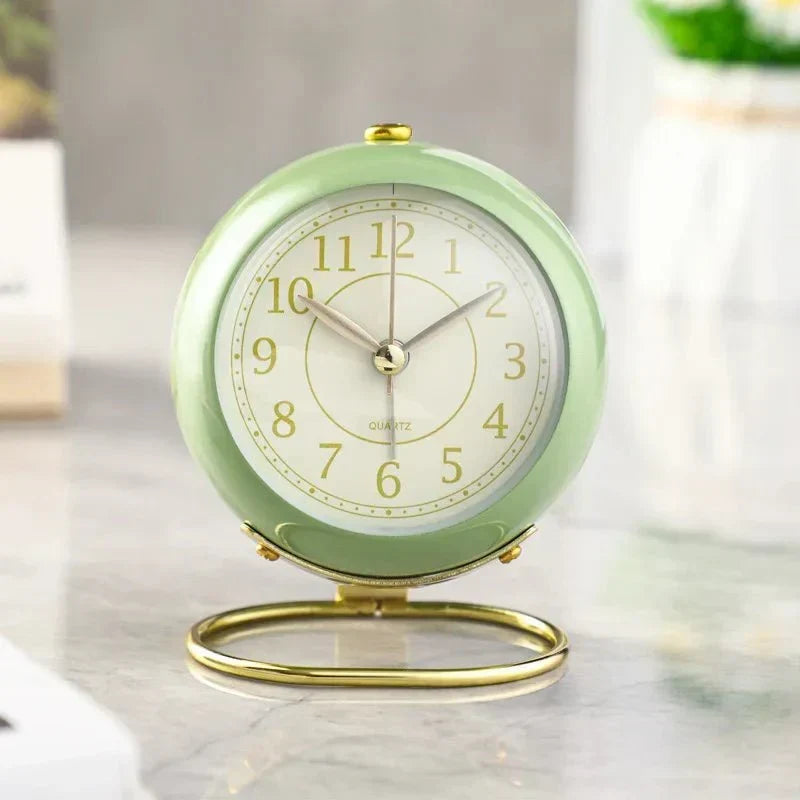 Silent Analog Alarm Clock - Vintage Style with Night Light, Compact Design for Bedroom & Nursery 3