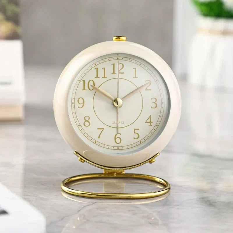 Silent Analog Alarm Clock - Vintage Style with Night Light, Compact Design for Bedroom & Nursery 4